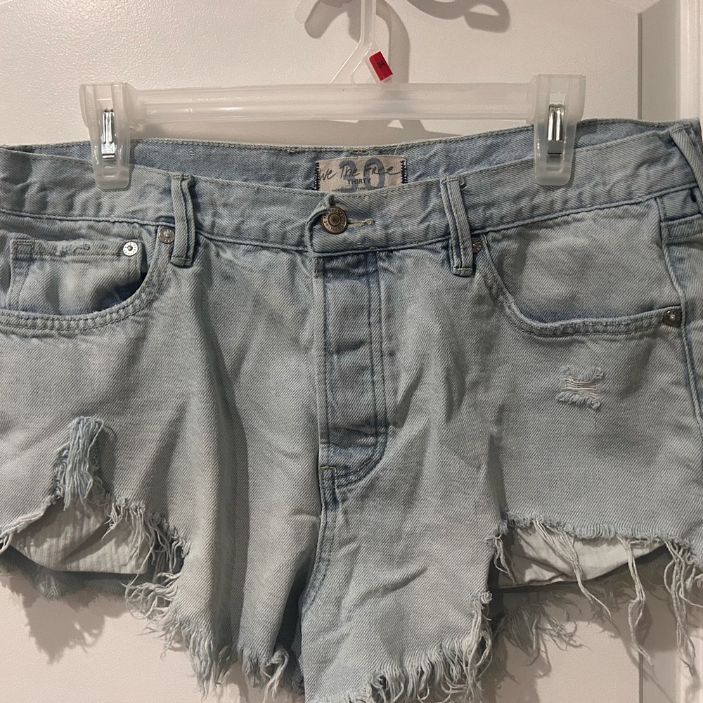 We The Free Blue Jean Shorts Distressed Mid-Thigh